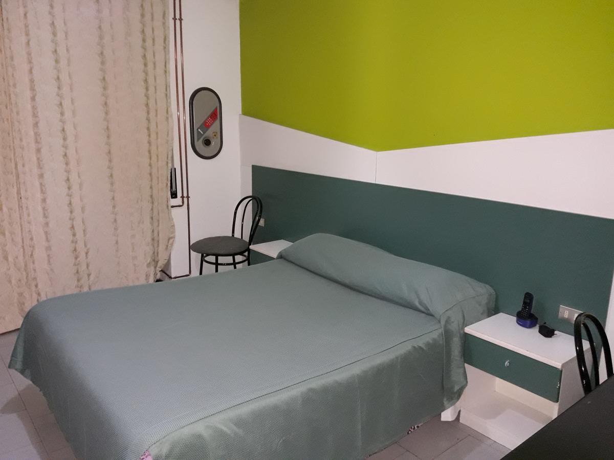 Albergo Piccadilly 梅多拉戈 外观 照片