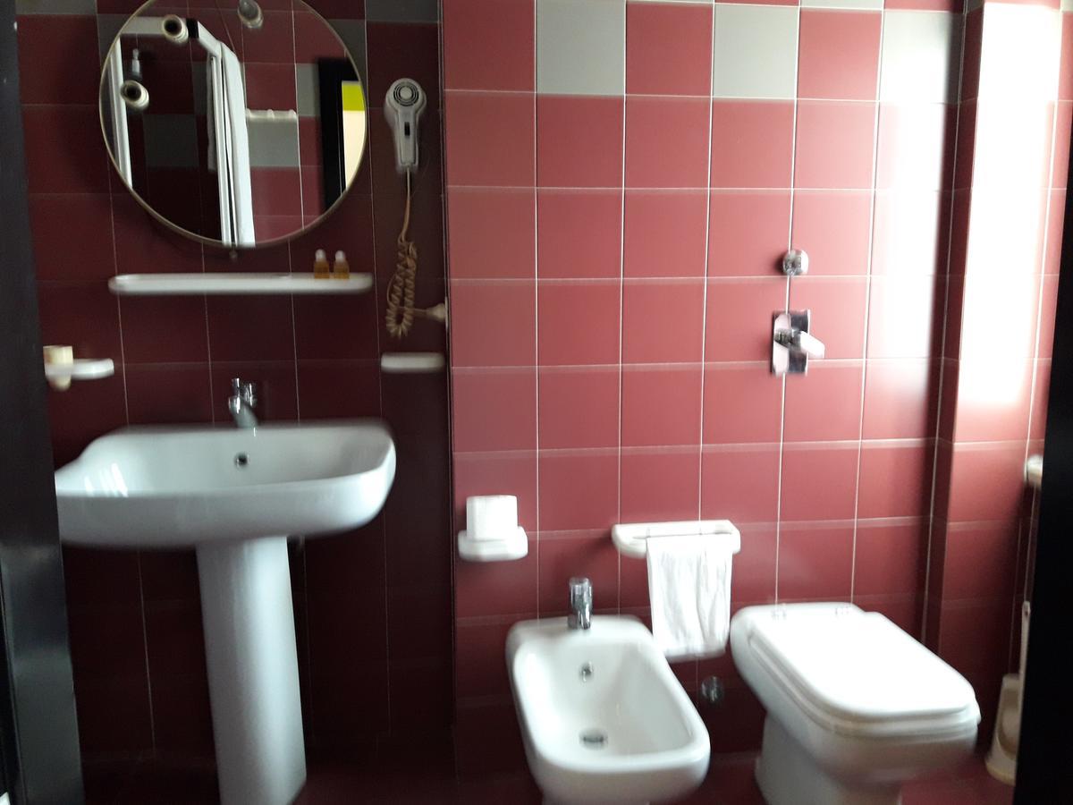 Albergo Piccadilly 梅多拉戈 外观 照片