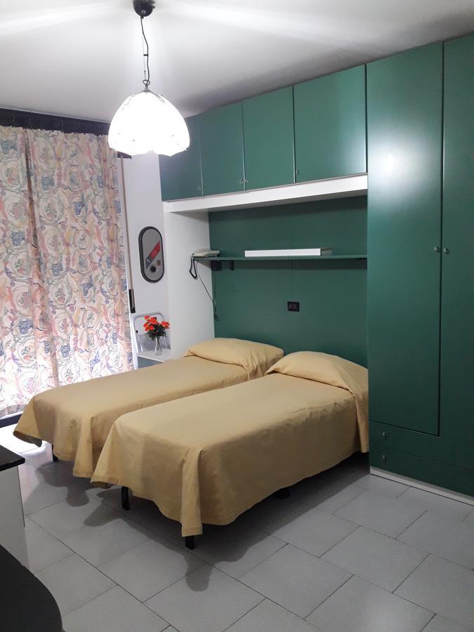 Albergo Piccadilly 梅多拉戈 外观 照片