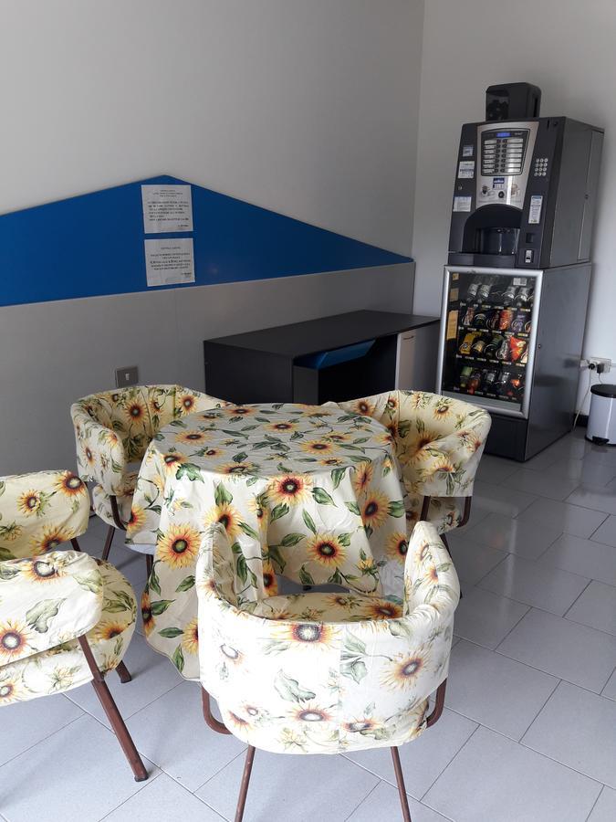 Albergo Piccadilly 梅多拉戈 外观 照片